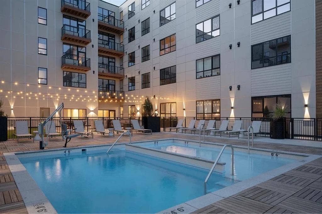 ROOMATE WANTED - DOWNTOWN CLEVELAND