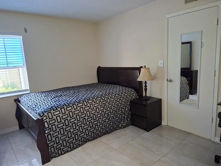 ROOM WITH TWO WALK-IN CLOSETS