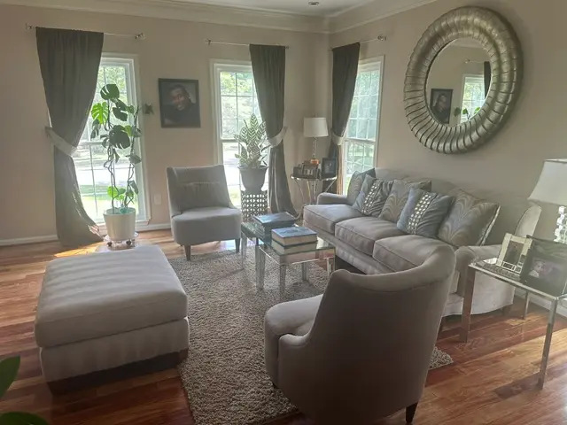 🏡 Furnished Room for Rent