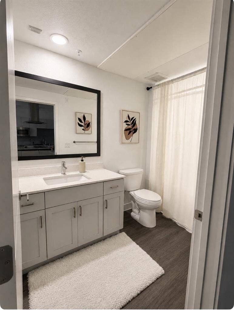 Roommate wanted