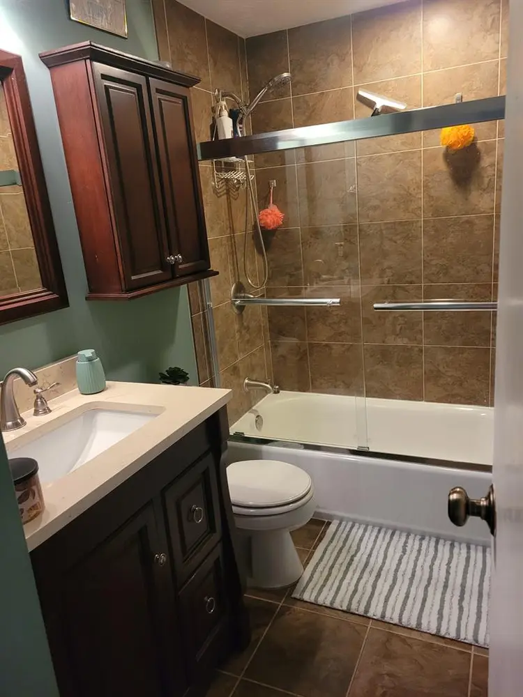 Cozy Four BD Home Roommate Needed