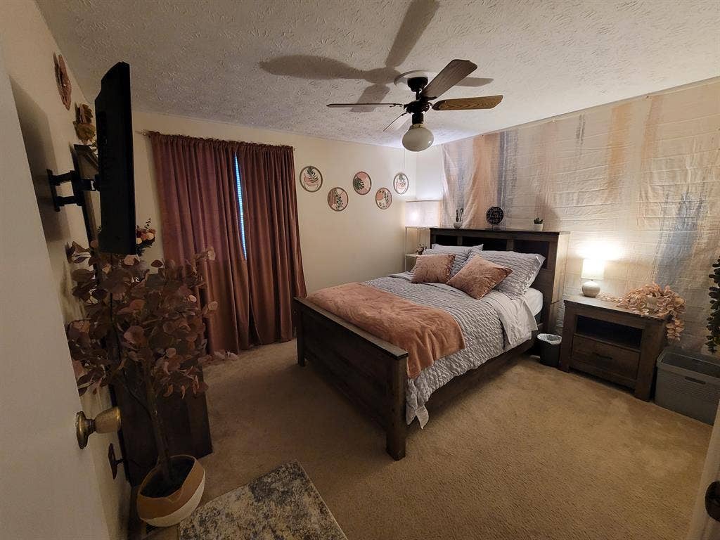 Cozy Four BD Home Roommate Needed