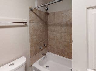 2 bedroom 1 bath beautiful balcony