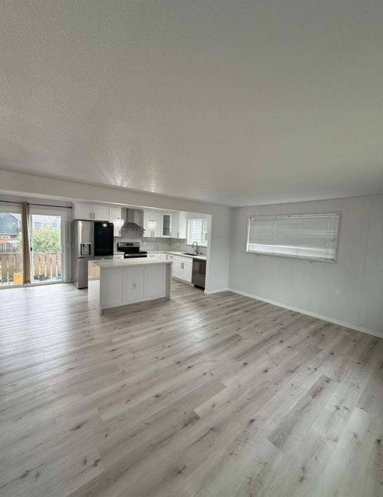 4-5 BR house share!