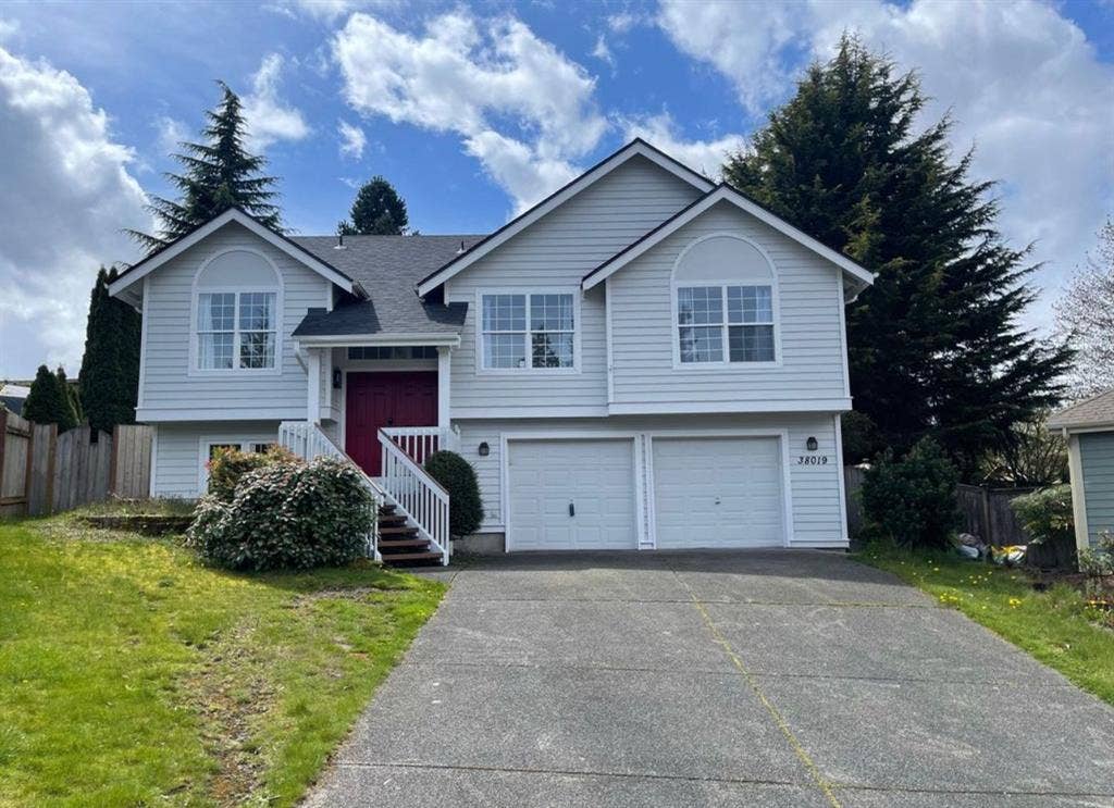 4-5 BR house share!