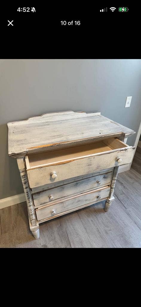 Roommate Needed