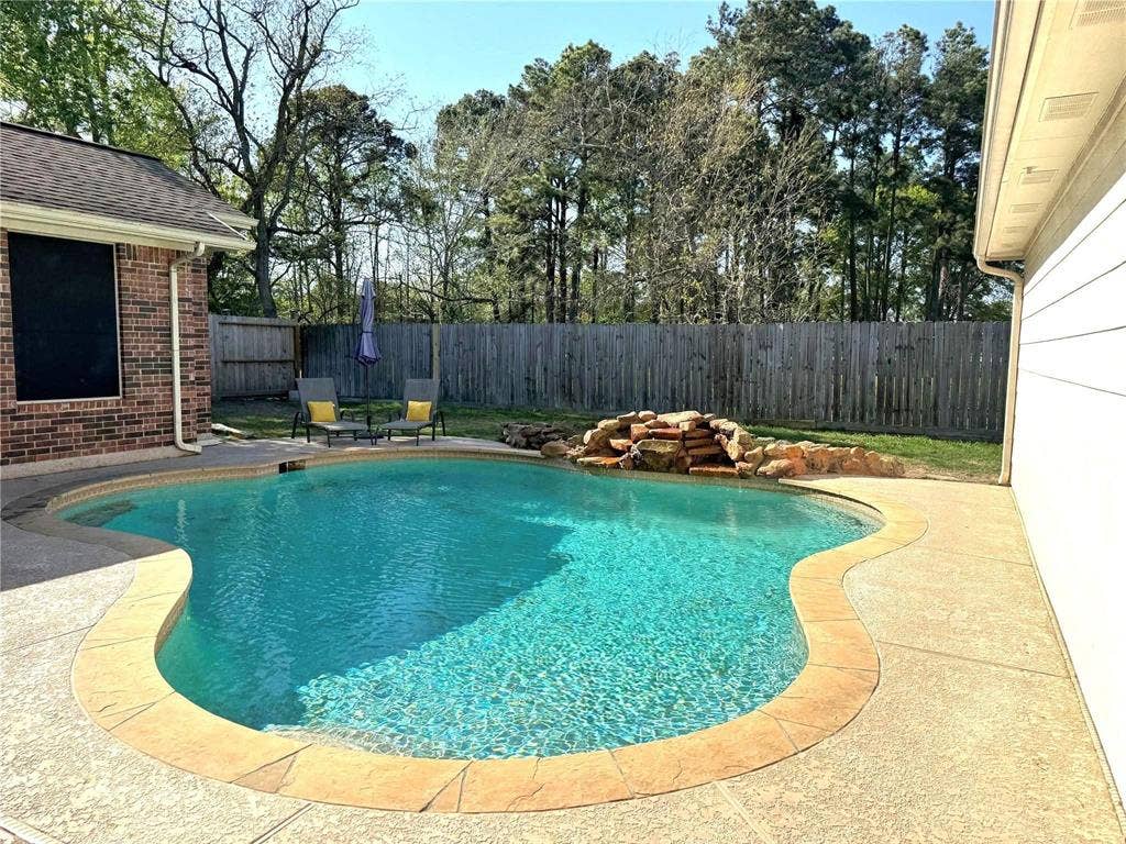 Rooms for rent in Spring 77388
