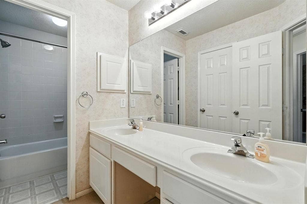 Rooms for rent in Spring 77388