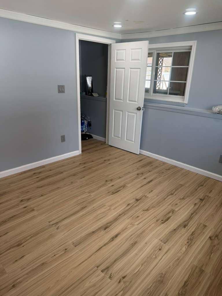 Newly renovated 2bedr00m apartment