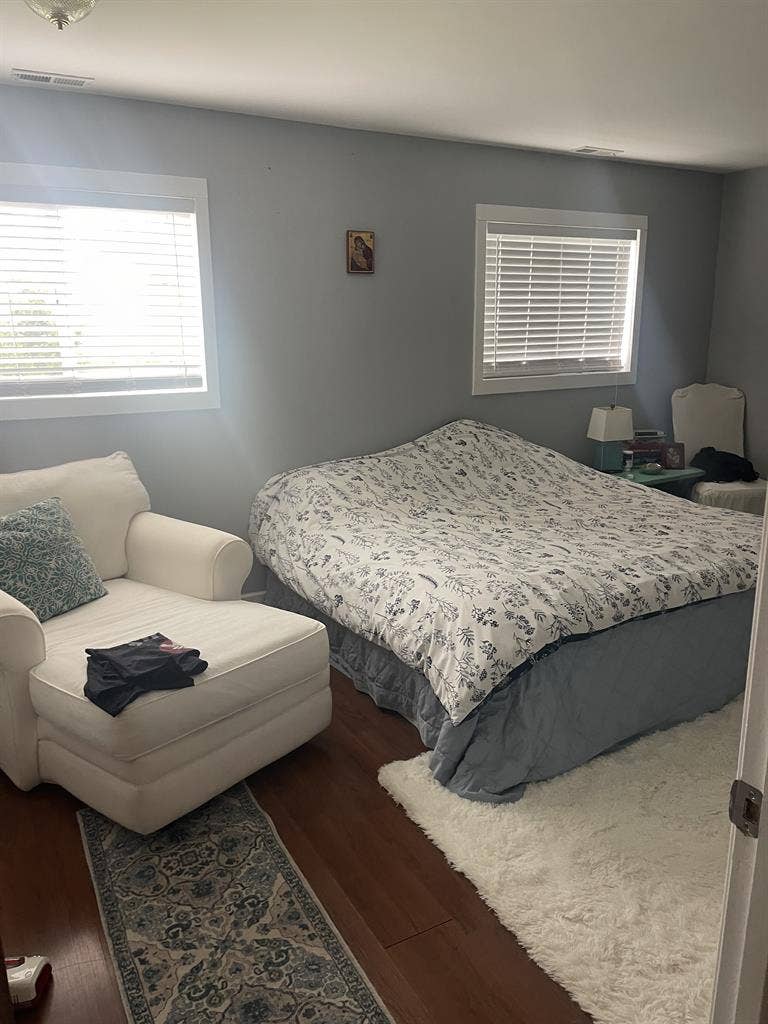 Roommate wanted