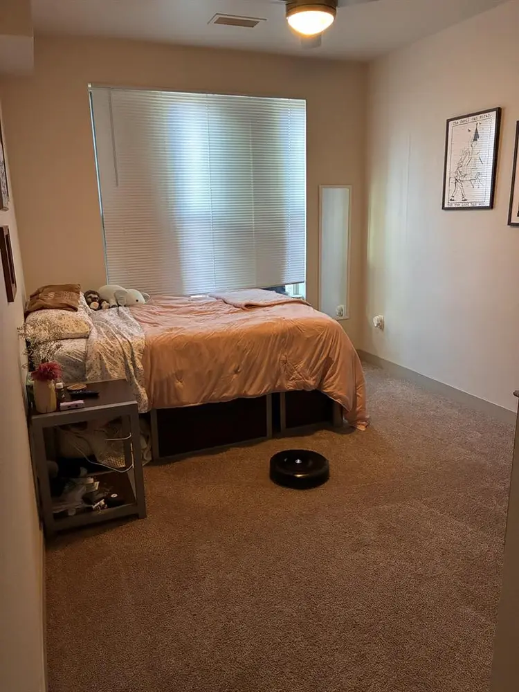 Private bedroom and bathroom!!