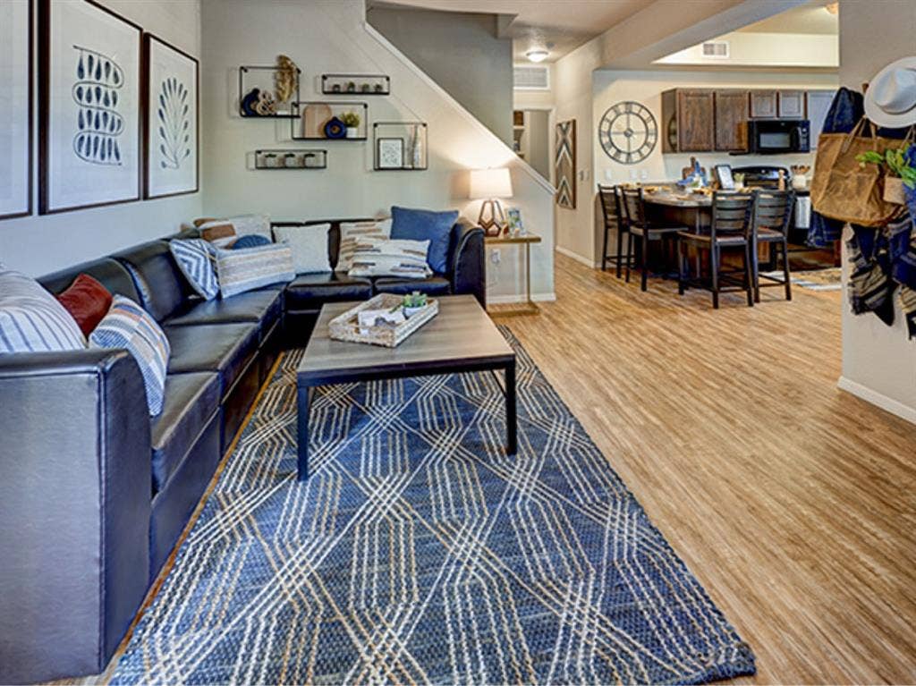School year lease Hilltop