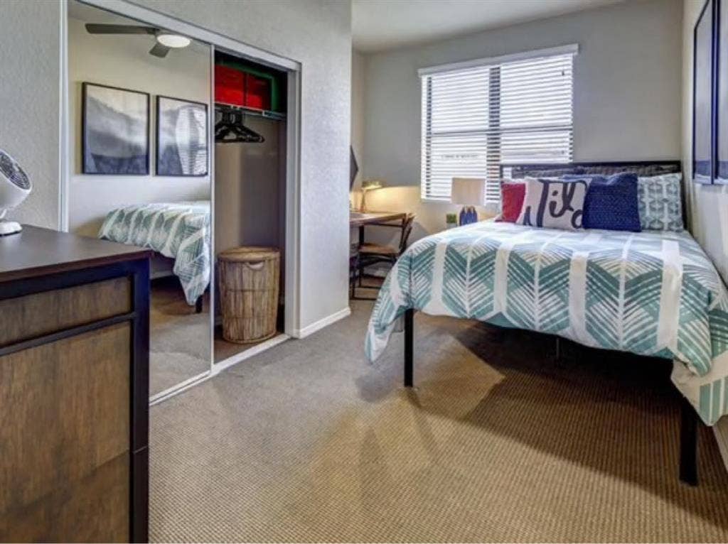School year lease Hilltop
