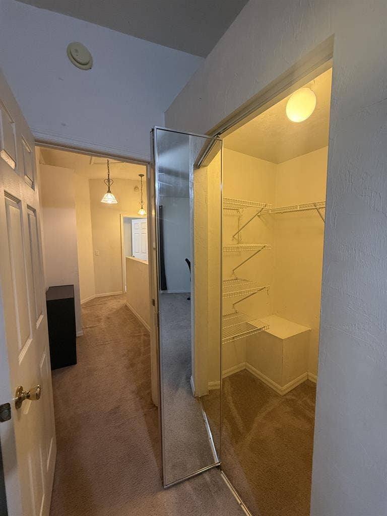 2/2.5 Furnished Condo for Rent!