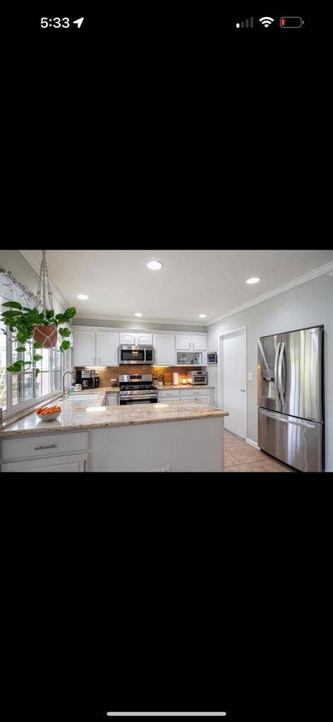 1 bedroom $1000 all utilities inc