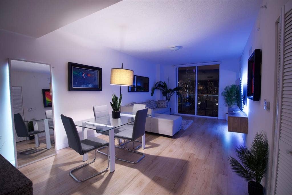 Room in Downtown Miami NO DEPOSIT