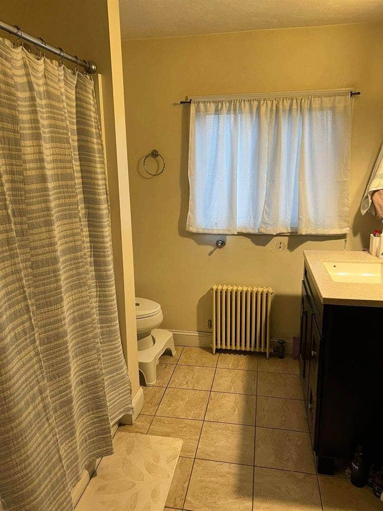 Room available in Quincy for 9/1