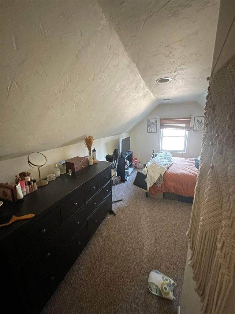 Room available in Quincy for 9/1