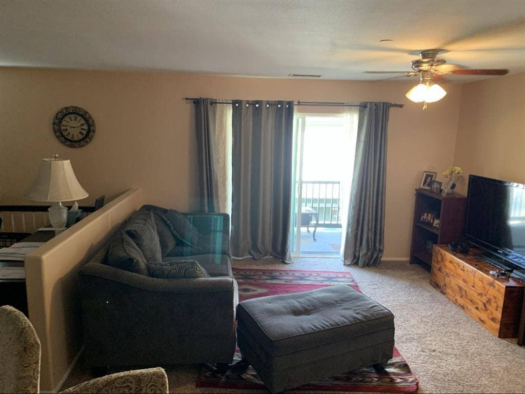 Room for rent in upstairs condo