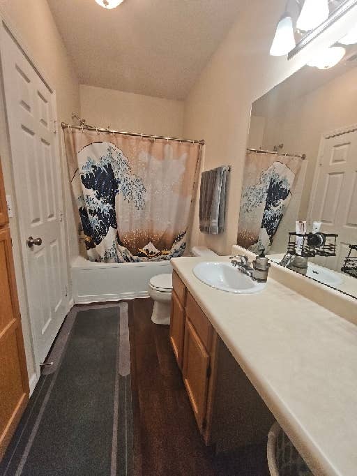Room in a safe neighborhood,