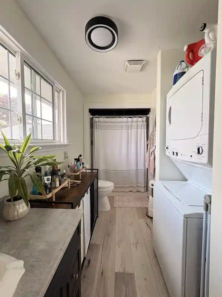 3 Bedroom -Utilities Included