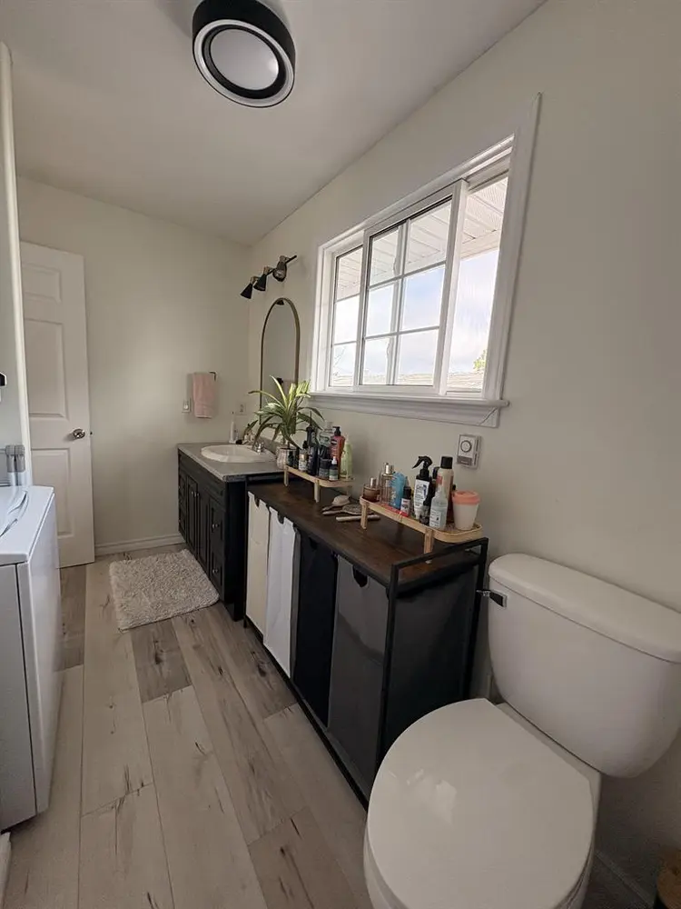 3 Bedroom -Utilities Included