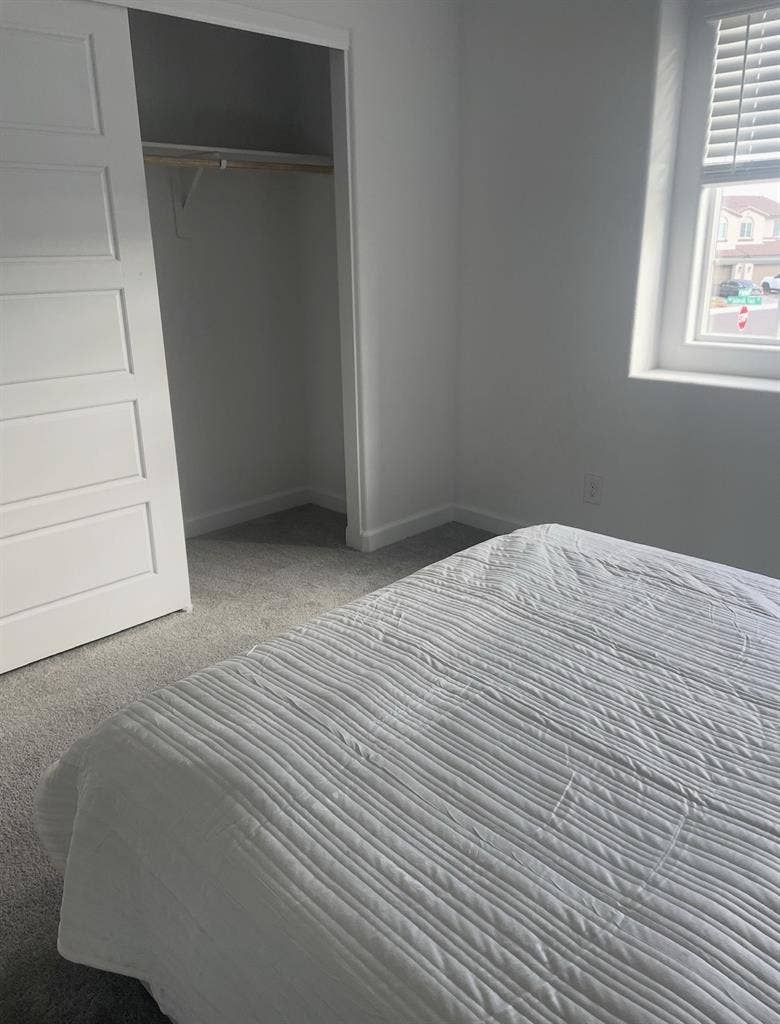 $800 Room/Rent Henderson Nv 89011