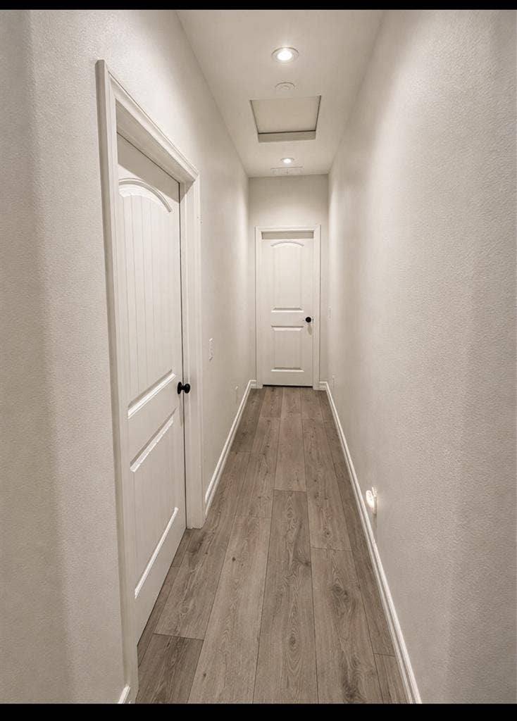 2 rooms available!!