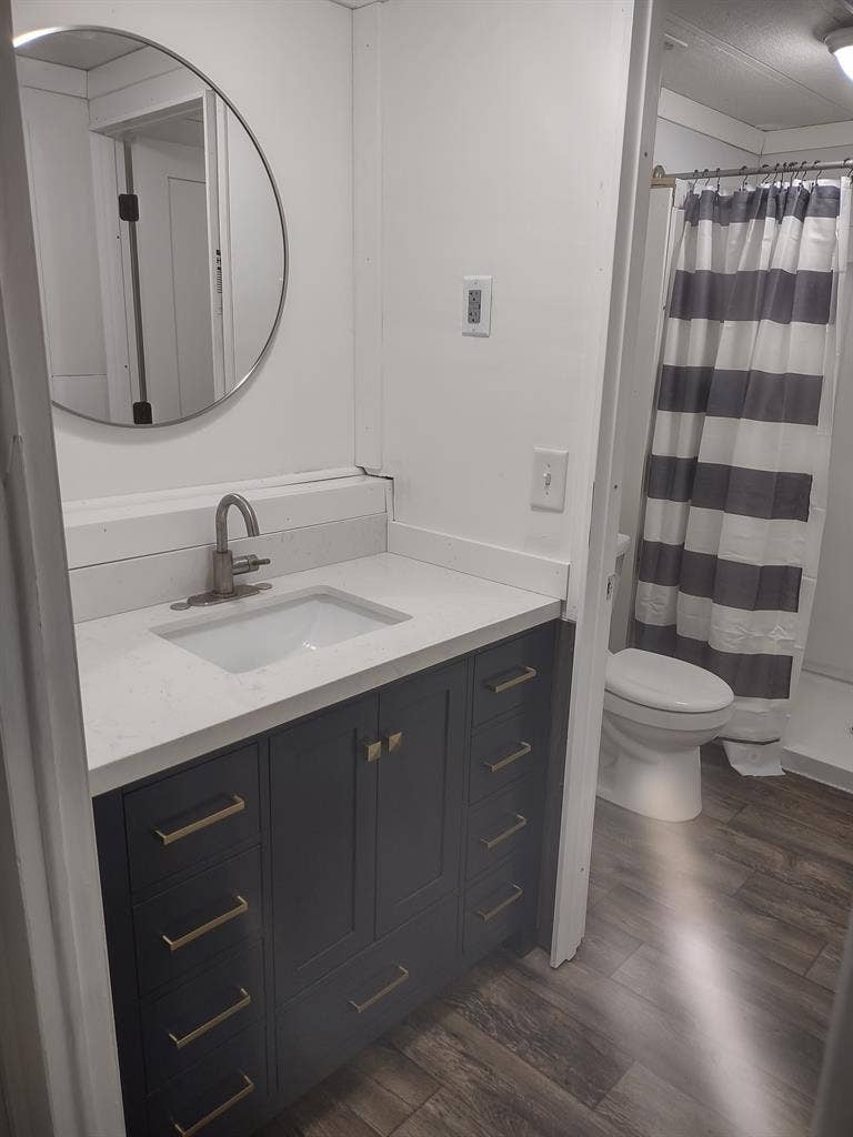 Room for rent in mobile home