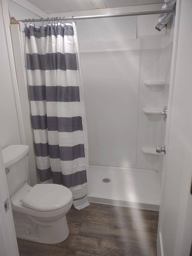 Room for rent in mobile home