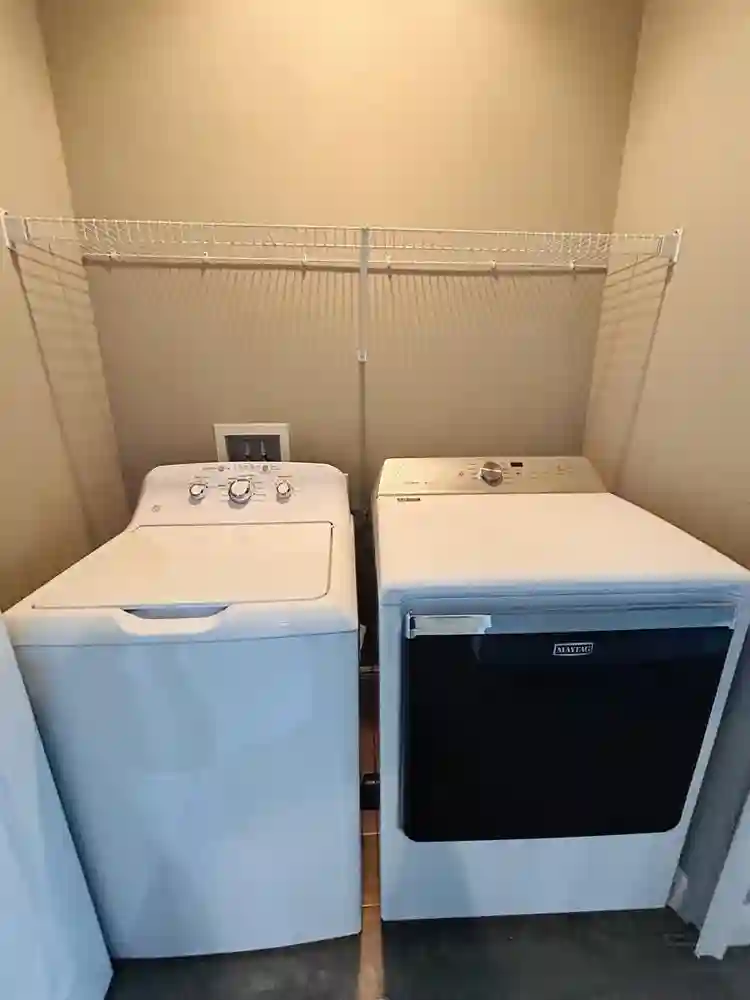 HOME FOR RENT IN DELTONA! $2350/mo