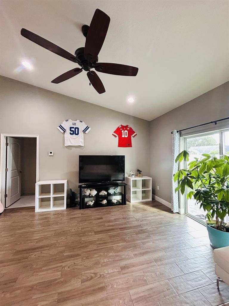 HOME FOR RENT IN DELTONA! $2350/mo