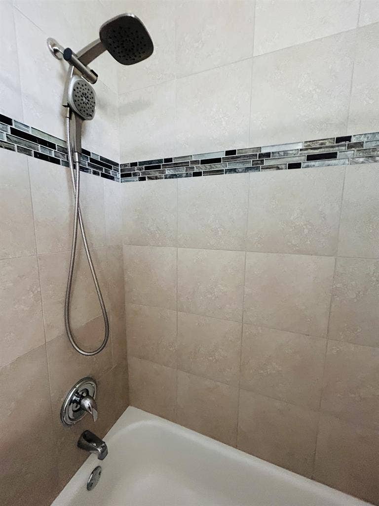 HOME FOR RENT IN DELTONA! $2350/mo