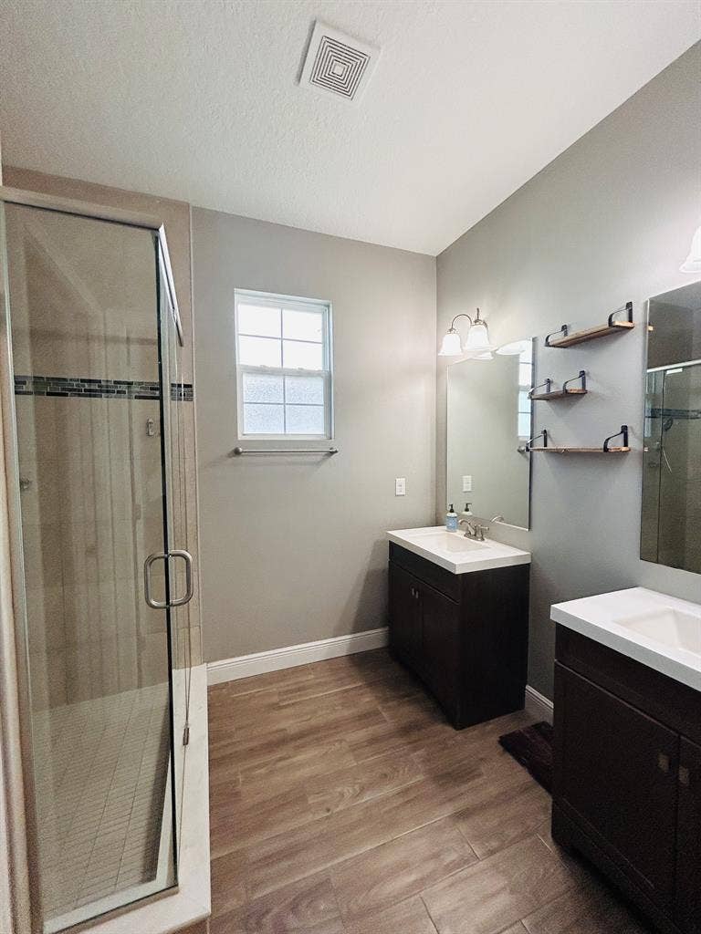 HOME FOR RENT IN DELTONA! $2350/mo