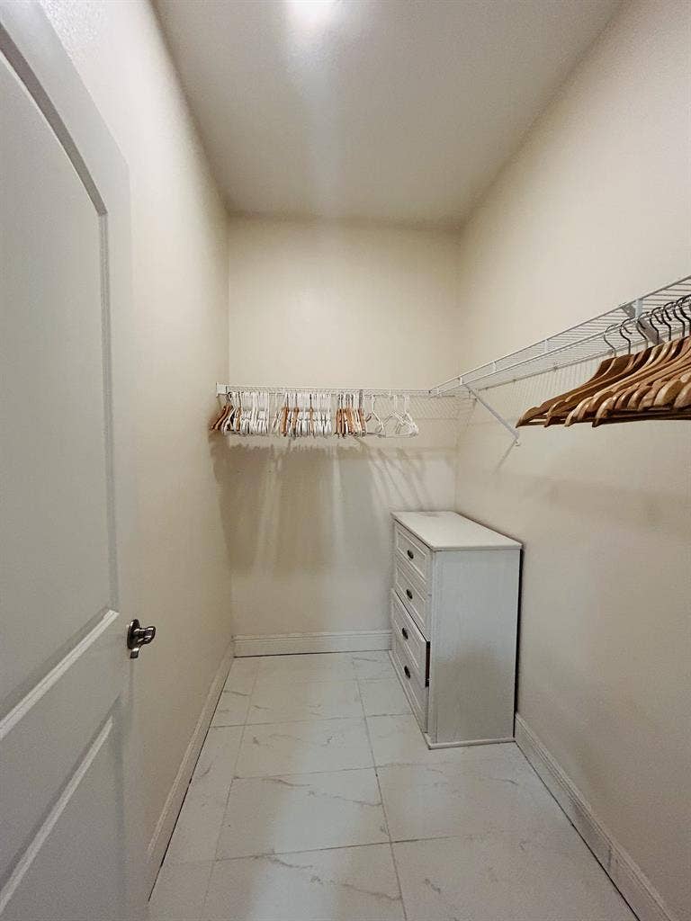 HOME FOR RENT IN DELTONA! $2350/mo