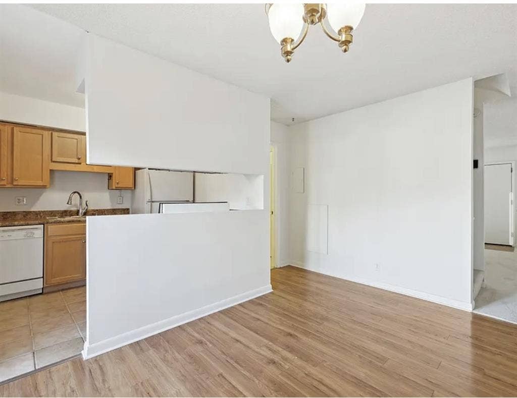Roomie needed 10/27/26