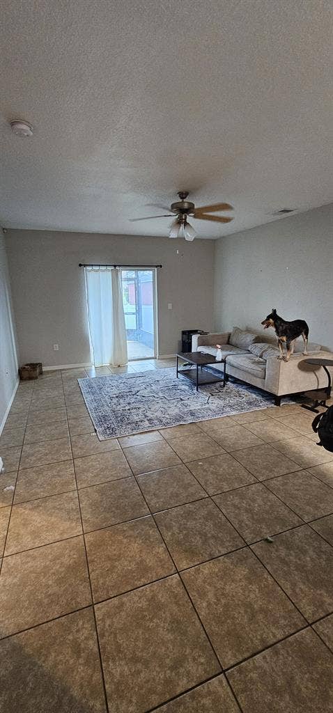 2 rooms available for 950/month
