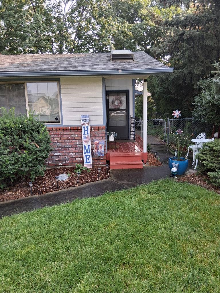 Looking for long term renter
