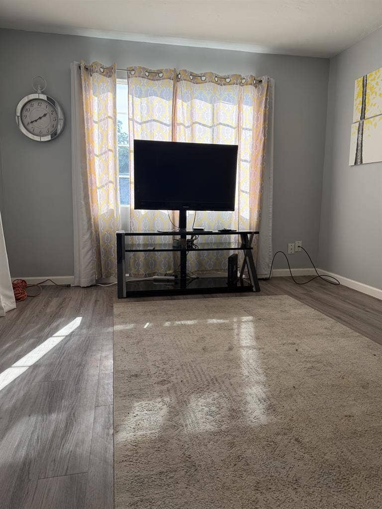 3 bedroom 2bath plus office