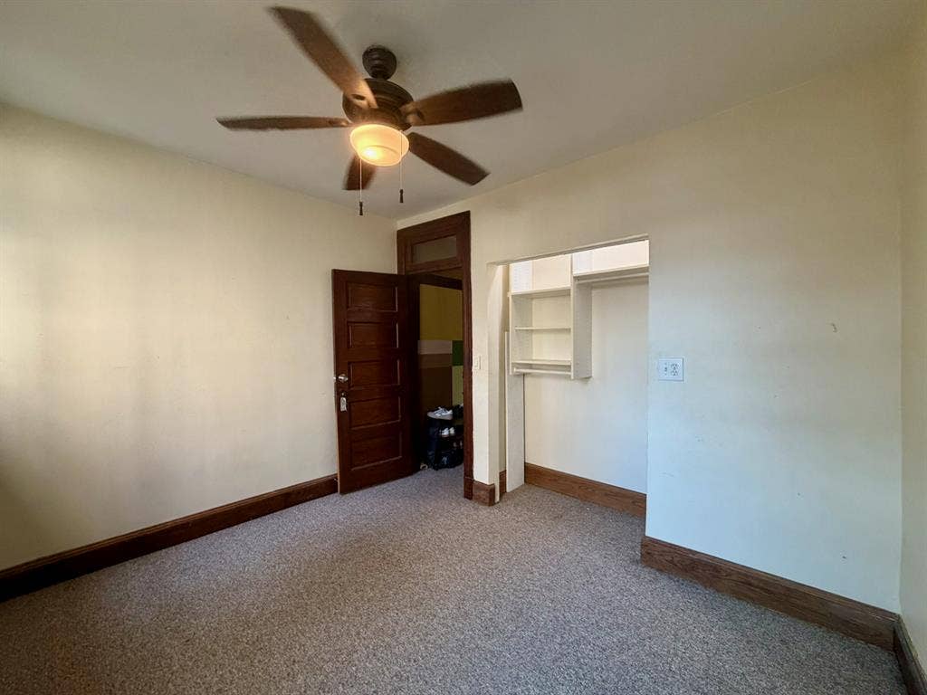 Private room in 3BR townhouse