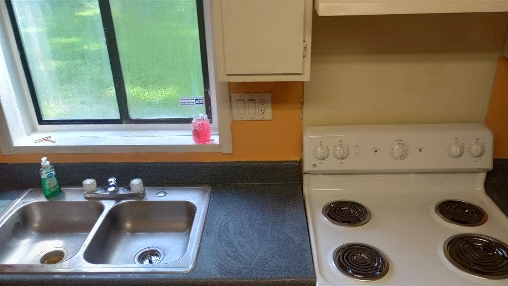 $1200/mo rent Utilities included