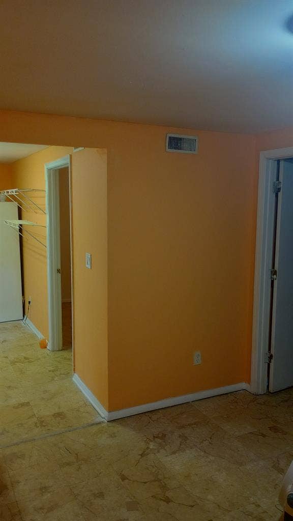 $1200/mo rent Utilities included