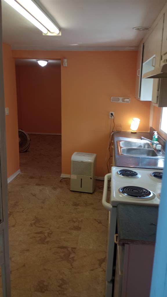 $1200/mo rent Utilities included