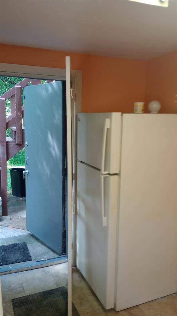 $1200/mo rent Utilities included