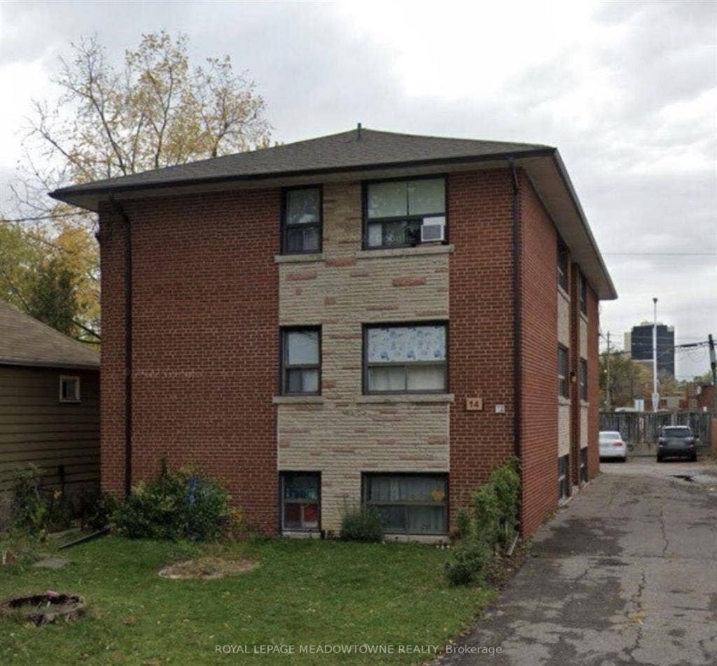 Private Room near Humber Lakeshore