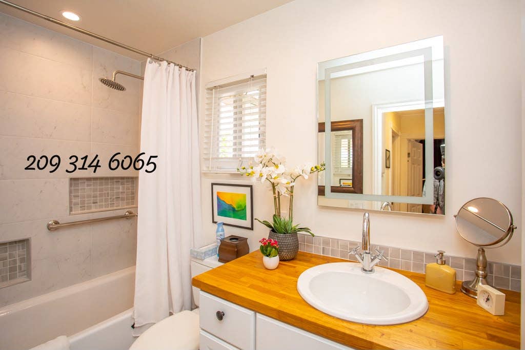Elegant and turn-key guest suite
