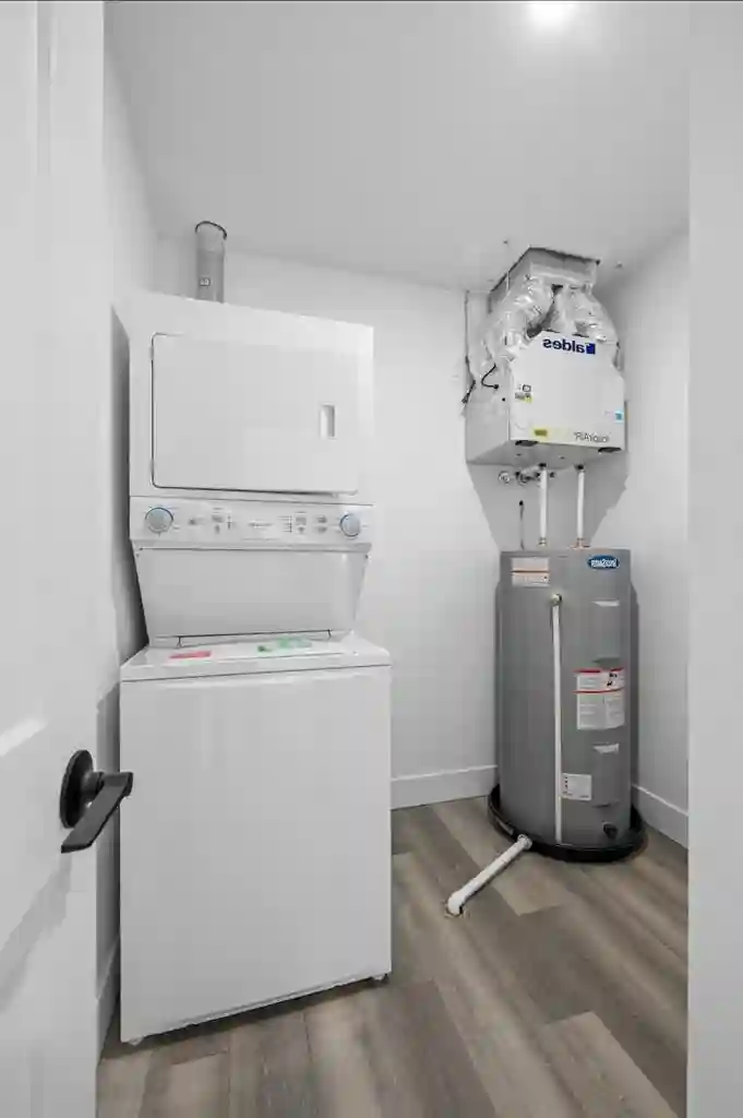 2 Bedroom 1 Bath - 1 Month Free
