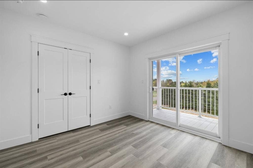 2 Bedroom 1 Bath - 1 Month Free
