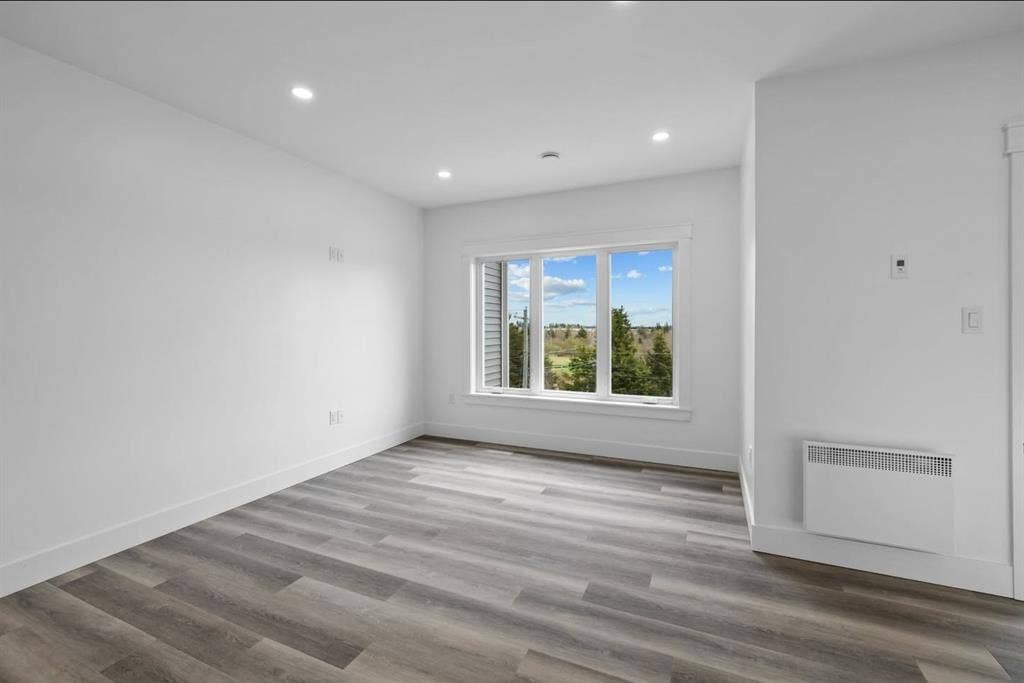 2 Bedroom 1 Bath - 1 Month Free