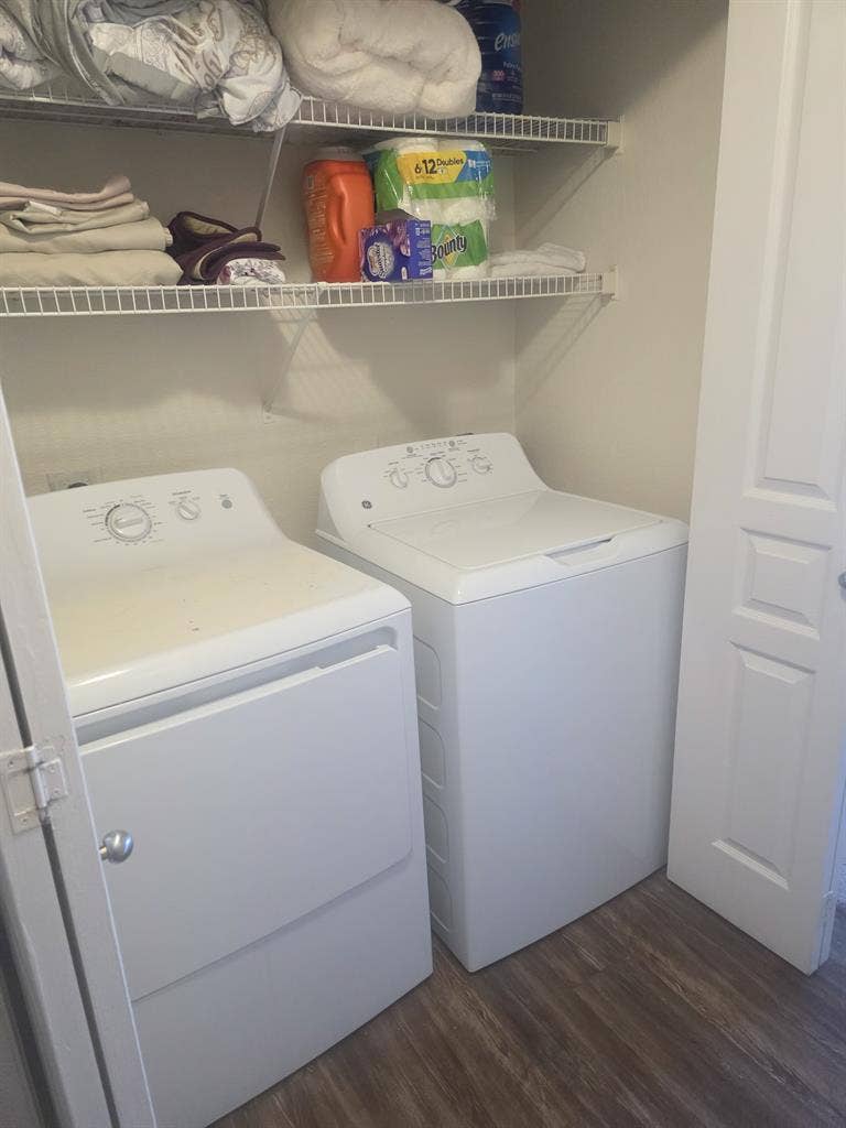 Room Available in South Congress